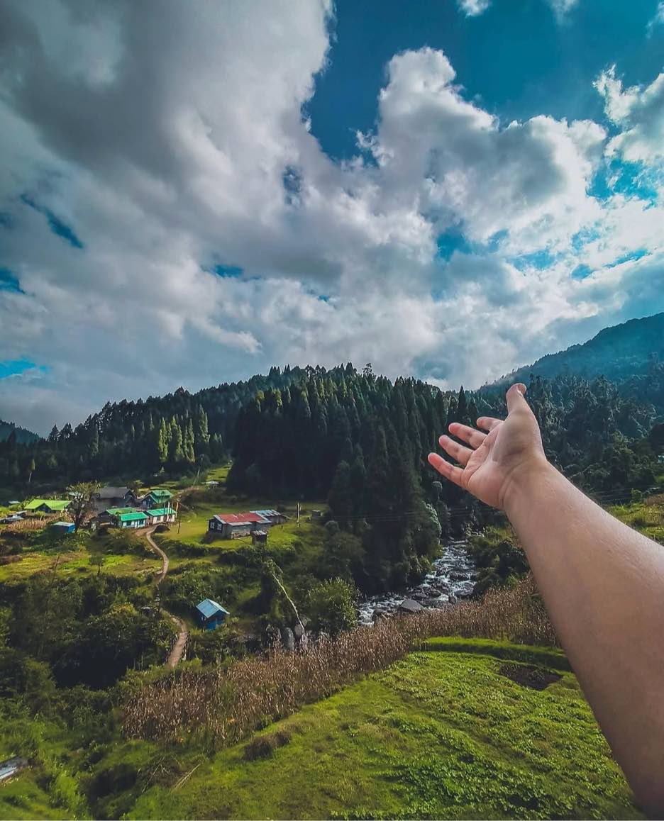 Hiking in Singalila